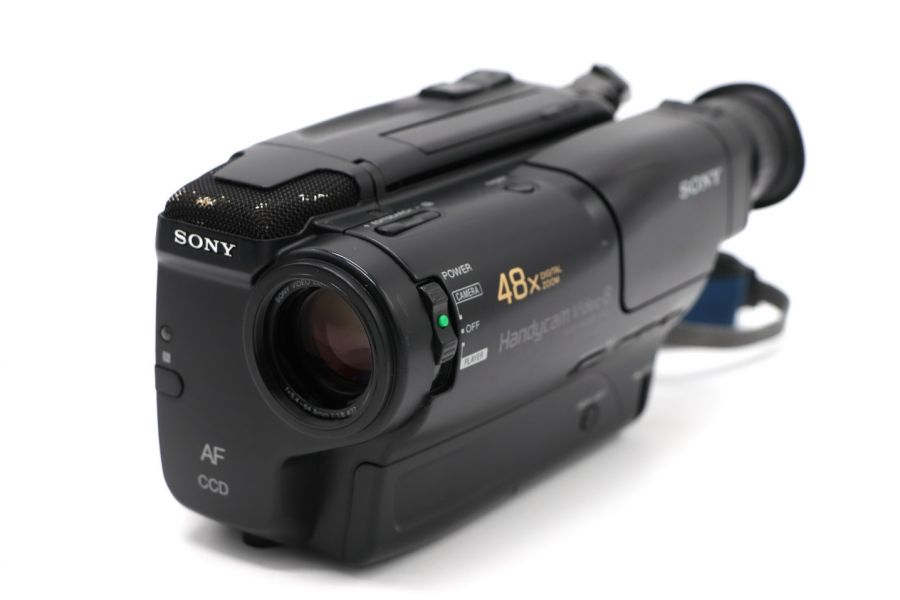 Видеокамера Sony CCD-TR385E