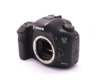 Купить Canon EOS 7D Mark II body (пробег 2350 кадров) Canon EOS 7D Mark II body (пробег 2350 кадров)