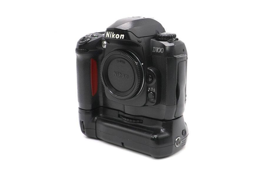 Nikon D100 body б.