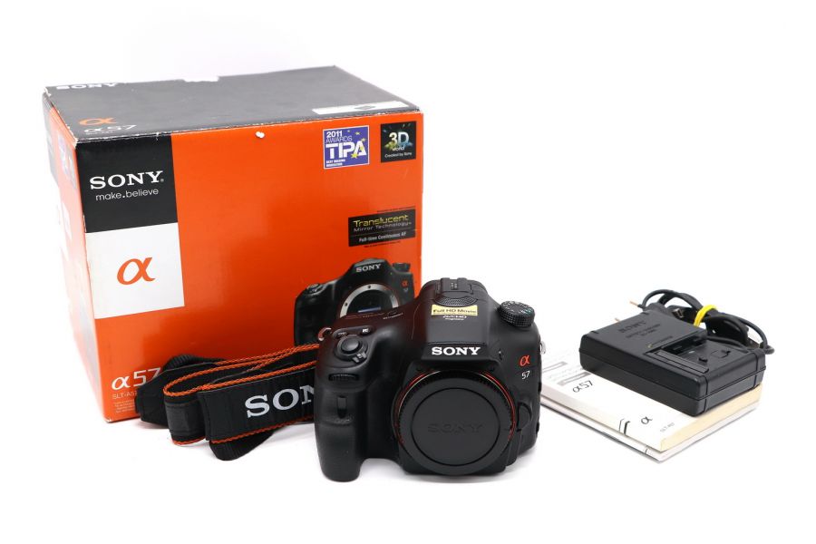 Sony A57 body в упаковке (пробег 1390 кадров)