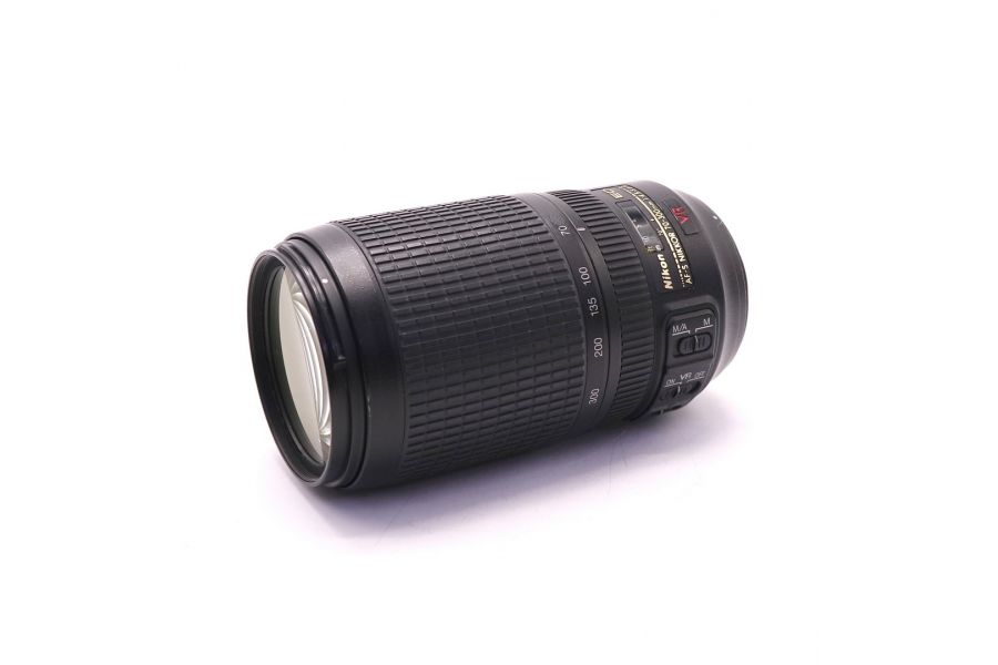 Nikon 70-300mm f/4.5-5.6G ED-IF AF-S VR Zoom-Nikkor (Thailand, 2016)