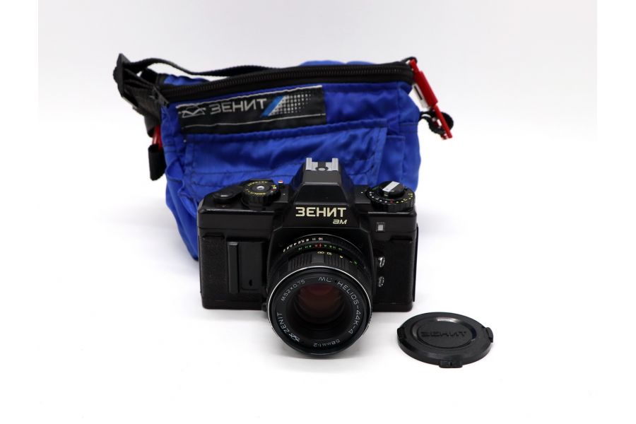 Плёночная камера Зенит АМ + объектив Гелиос-44К-4 