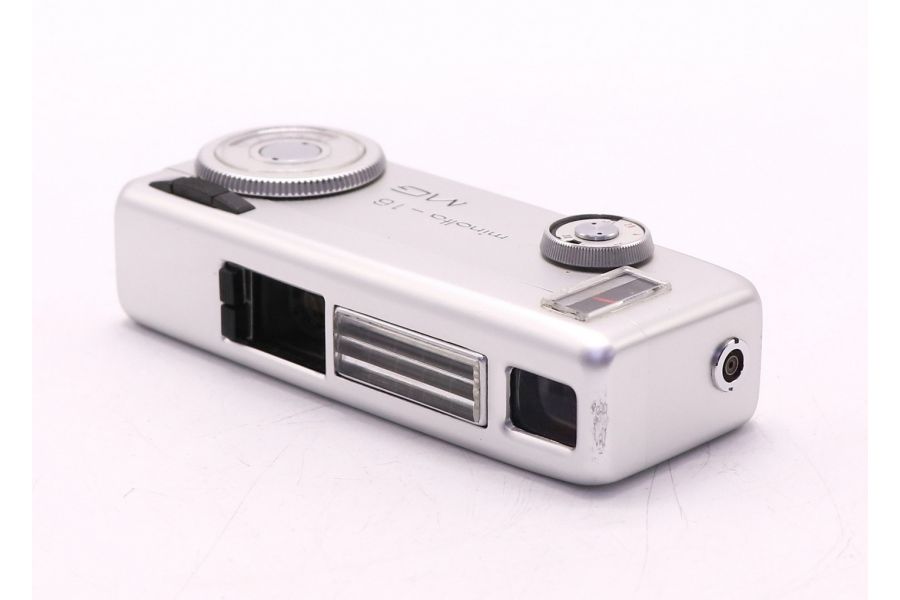 Minolta 16 MG шпионская камера в кожаном футляре