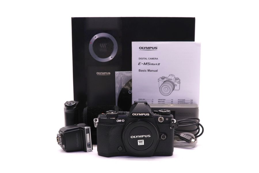 Olympus OM-D E-M5 II body в упаковке (пробег 13080 кадров)