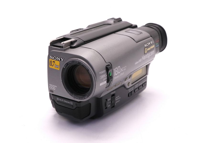 Видеокамера Sony CCD-TR920E