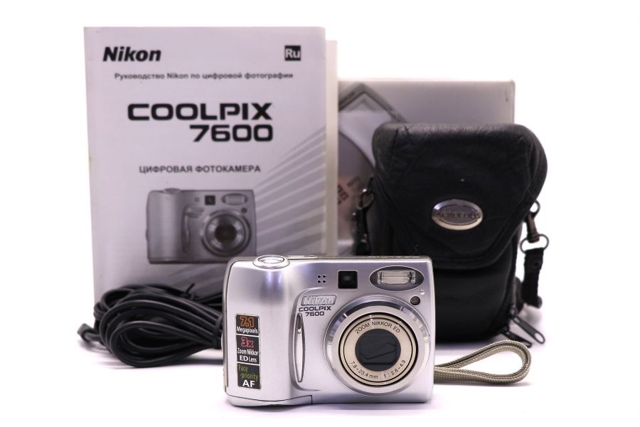 Nikon Coolpix 7600 в упаковке