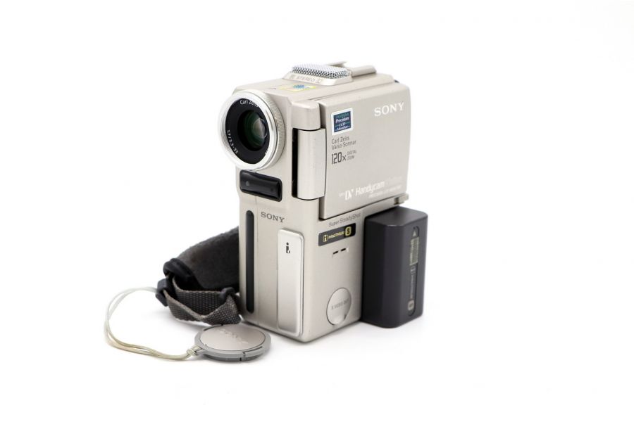 Видеокамера Sony DCR-PC1E