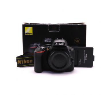 Купить Nikon D5600 body в упаковке (пробег 246615 кадров) Nikon D5600 body в упаковке (пробег 246615 кадров)