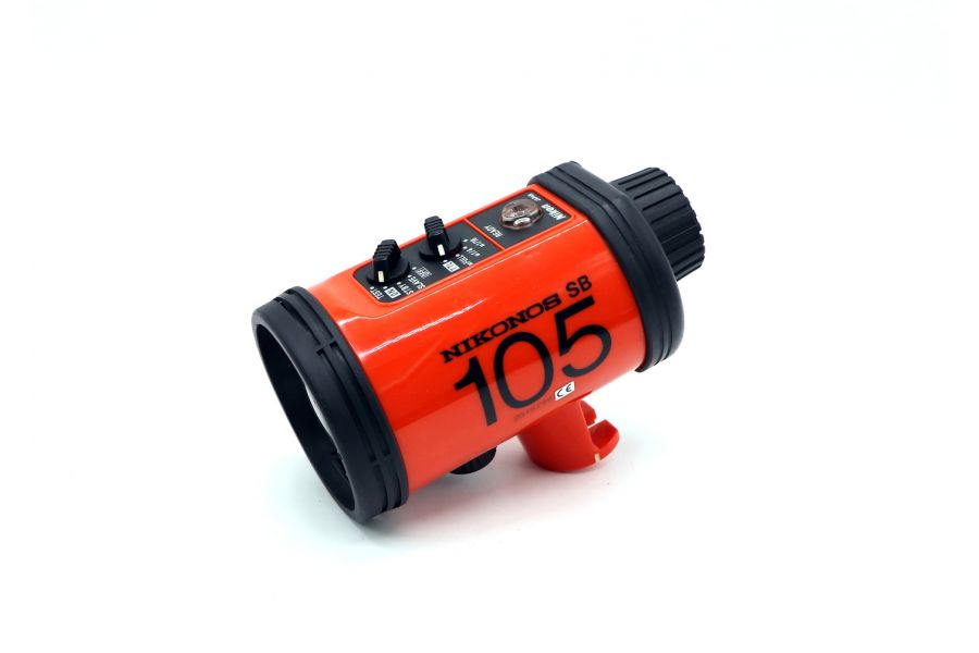 Фотовспышка Nikon Speedlight SB-105