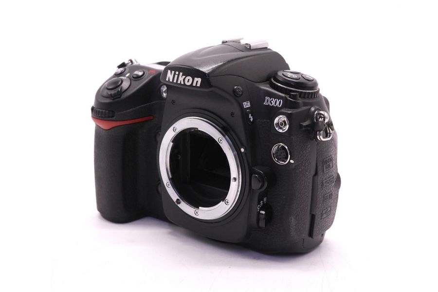 Nikon D300 body цифровой (пробег 48735 кадров)