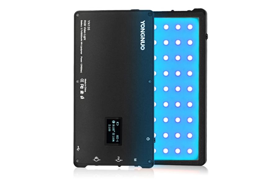 Накамерный свет YongNuo YN135 RGB