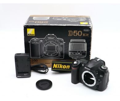 Купить Nikon D50 body в упаковке (пробег 1825 кадров) Nikon D50 body в упаковке (пробег 1825 кадров)