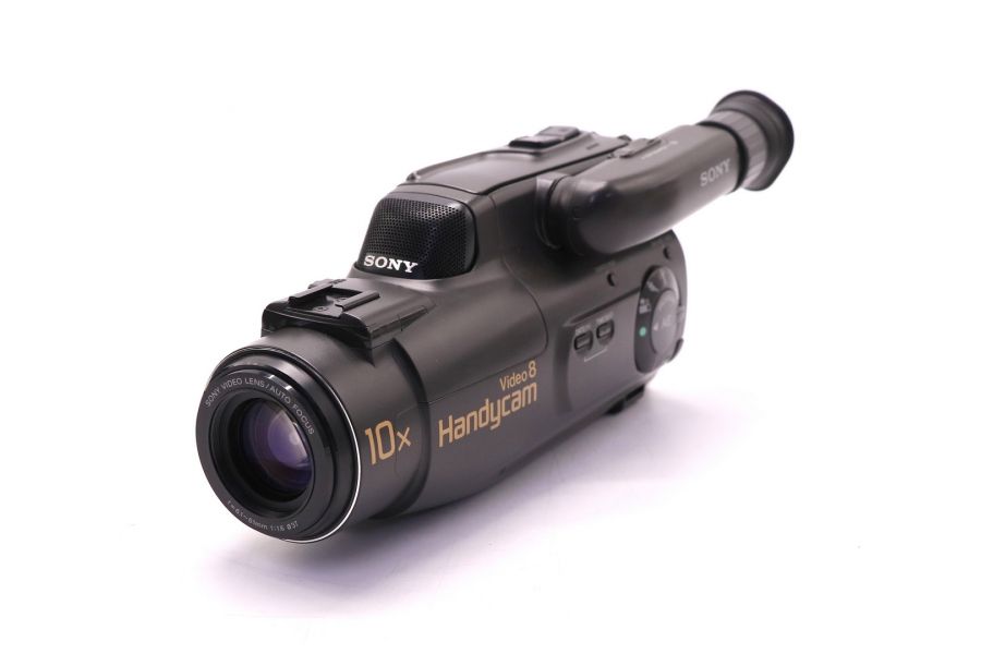 Видеокамера компактная Sony CCD-FX270 (Japan, 2000)