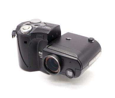 Nikon Coolpix 4500 (Japan)