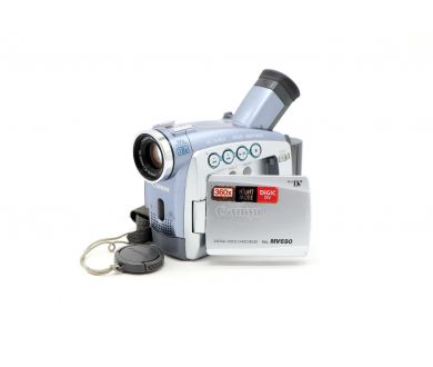 Видеокамера Canon MV690