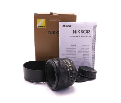 Объектив Nikon 50mm f/1.8G AF-S Nikkor в упаковке