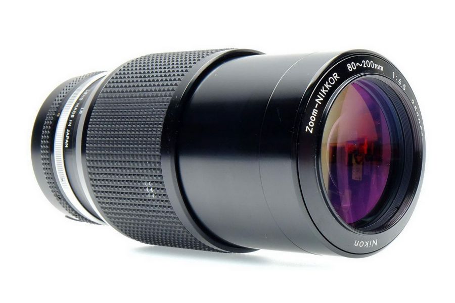 Nikon Zoom-Nikkor 80-200mm f/4.5 (Japan, 1981)