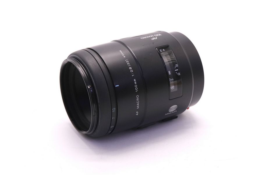 Minolta AF 100mm f/2.8(32) Macro