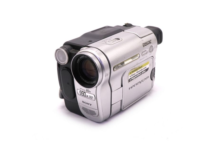 Видеокамера Sony CCD-TRV438E 