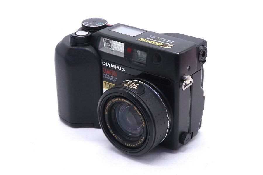 Olympus C-4040 zoom Camedia (Japan)
