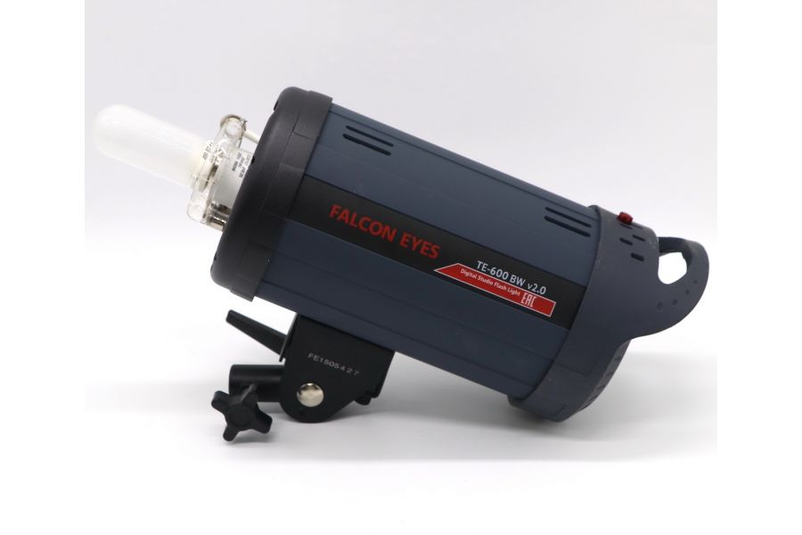 Студийная вспышка Falcon Eyes TE-600 BW v2.0