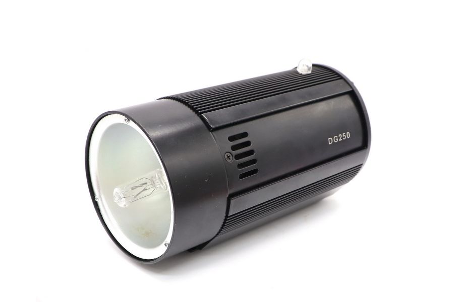 Осветитель DG250 б.