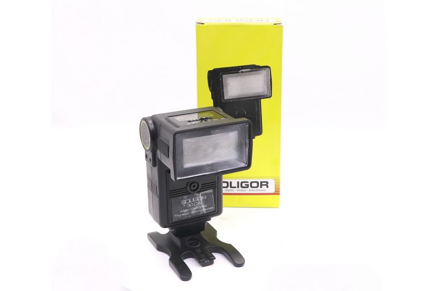 Фотовспышка Soligor 30DA в упаковке