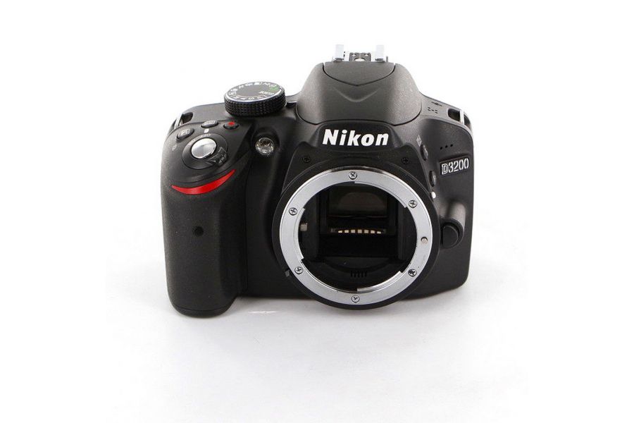 Nikon D3200 body б/у