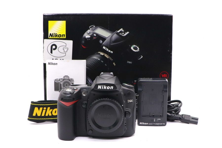 Nikon D90 body в упаковке (пробег 3125 кадров)