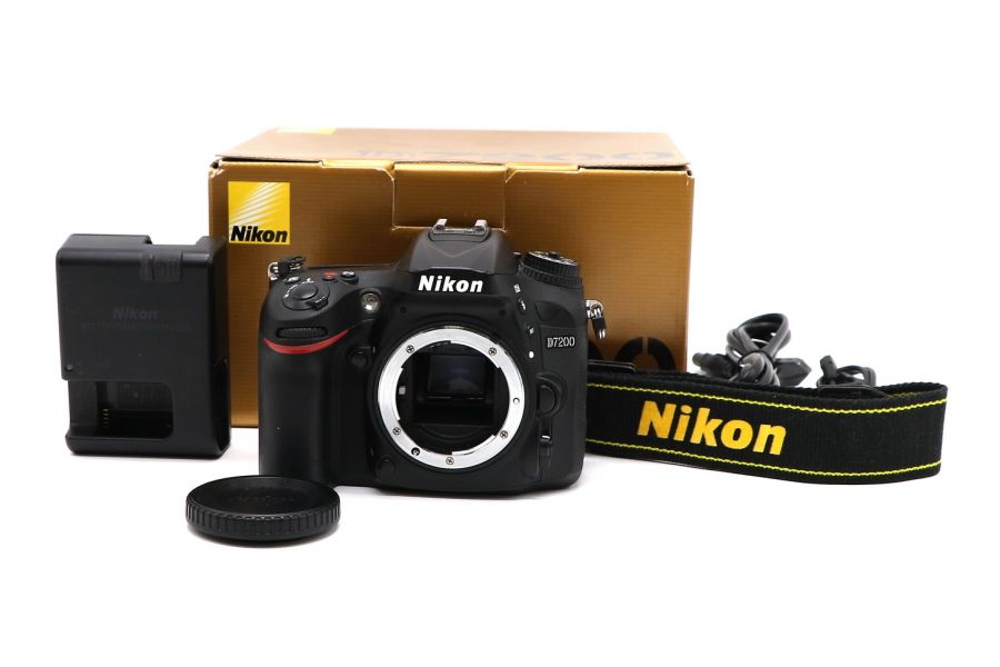 Nikon D7200 body в упаковке (пробег 8515 кадров)