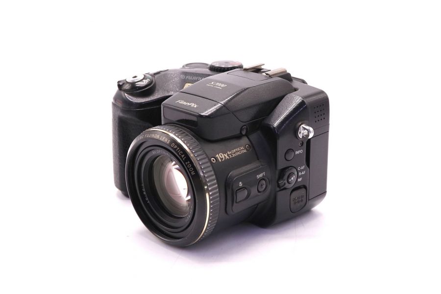 Fujifilm FinePix S7000 (Japan)