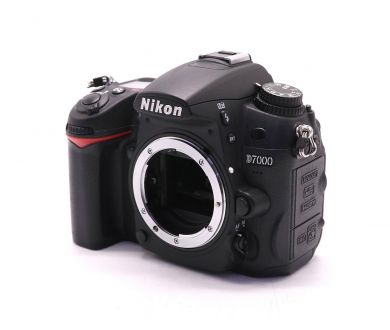 Фотокамера Nikon D7000 body (пробег 7180 кадров)
