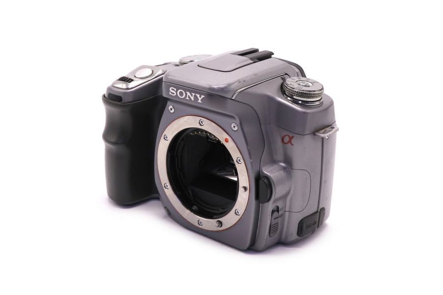 Sony A100 body (Malaysia)