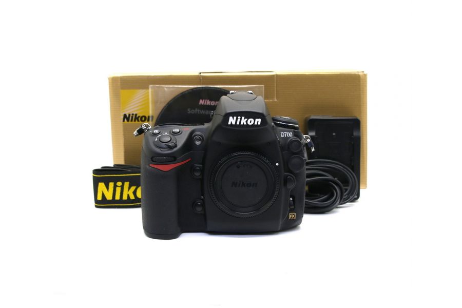 Nikon D700 body в упаковке (пробег 41521 кадров)