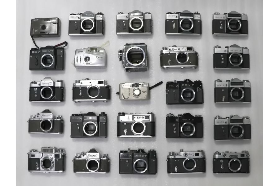 Фотоаппараты (26 штук) и принадлежности №11