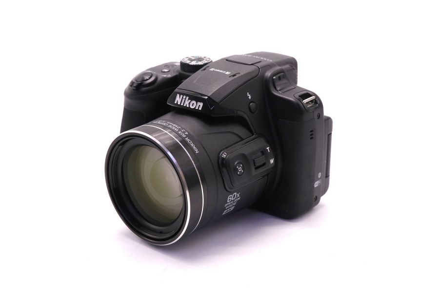Nikon Coolpix B700