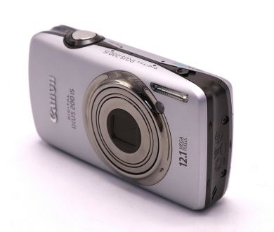 Canon Digital IXUS 200 IS (Japan, 2009)