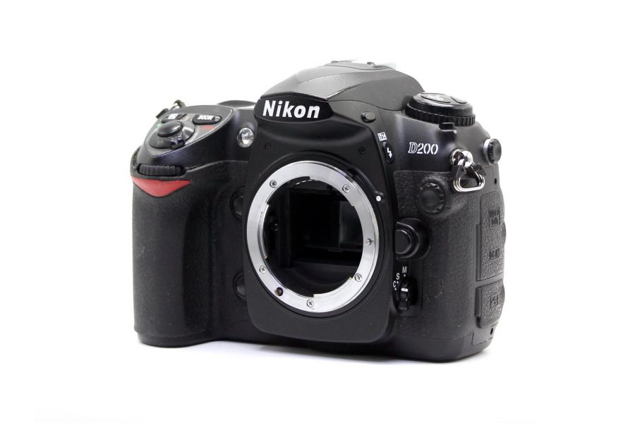 Nikon D200 body (пробег 54730 кадров)