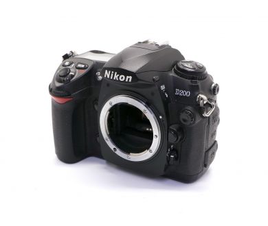 Nikon D200 body (пробег 97255 кадров)