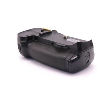 Купить Многофункциональная батарейная ручка Nikon MB-D10 Многофункциональная батарейная ручка Nikon MB-D10