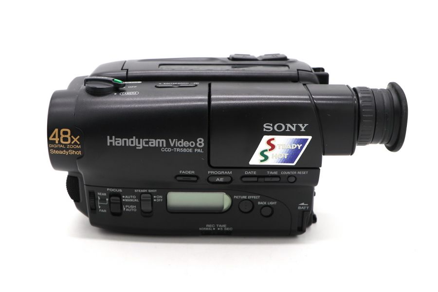 Видеокамера Sony CCD-TR580E