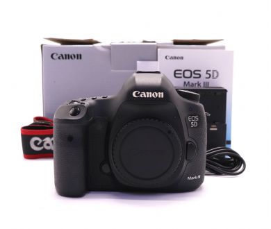 Canon EOS 5D Mark III body в упаковке (пробег 517320 кадров)