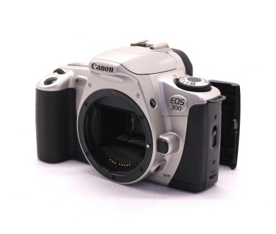 Купить Малоформатная зеркальная камера Canon EOS 300 body Малоформатная зеркальная камера Canon EOS 300 body