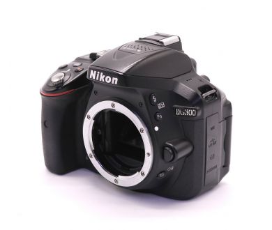 Nikon D5300 body (пробег 30995 кадров)