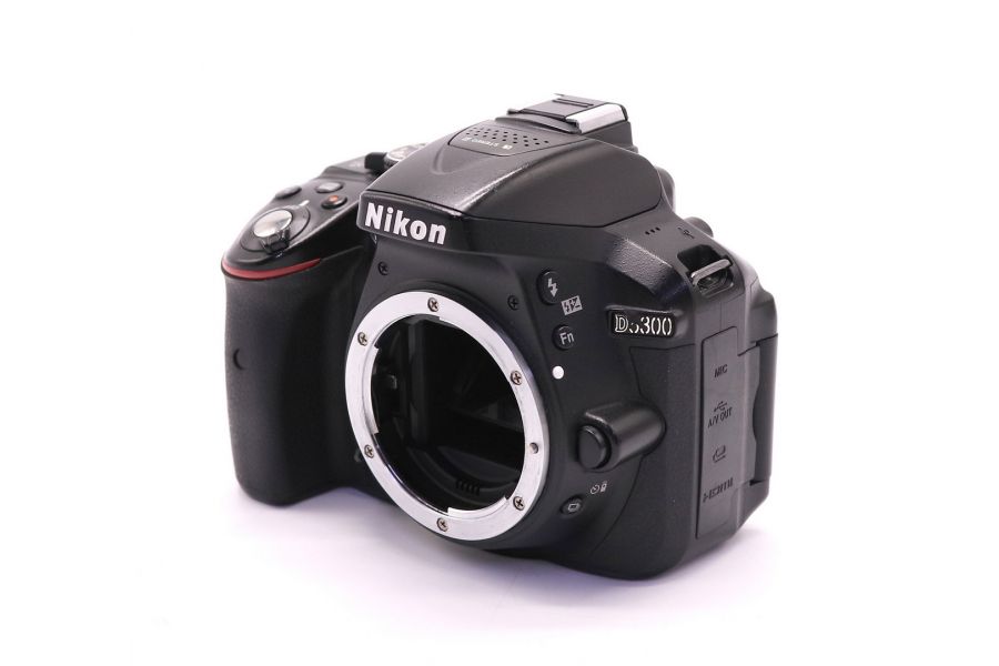 Nikon D5300 body (пробег 30995 кадров)