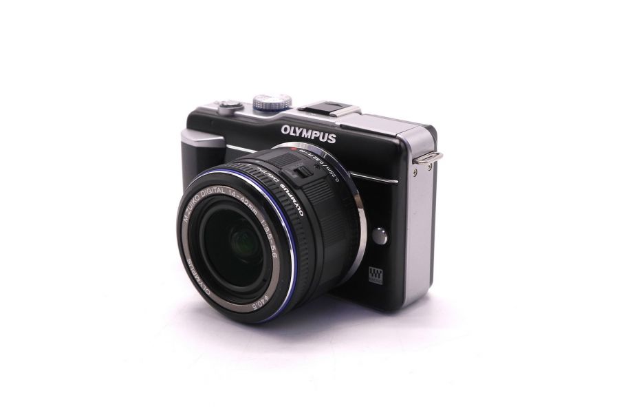 Фотокамера Olympus pen E-PL1 kit (пробег 4500 кадров)