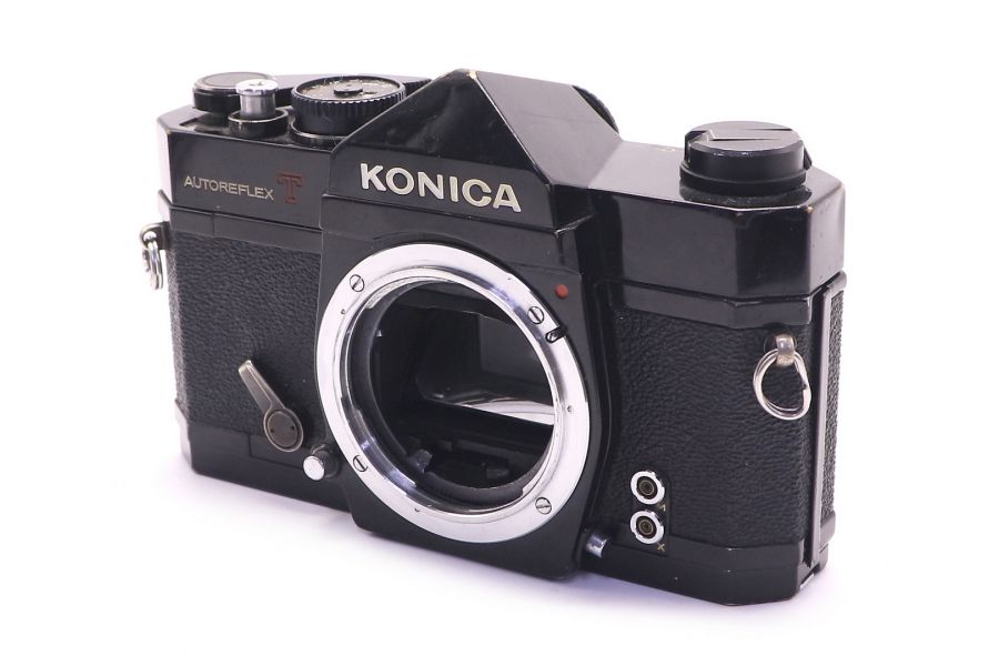 Konica Autoreflex T body (Japan, 1970)