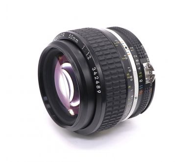 Купить Nikon 50mm f/1.2 Nikkor Nikon 50mm f/1.2 Nikkor