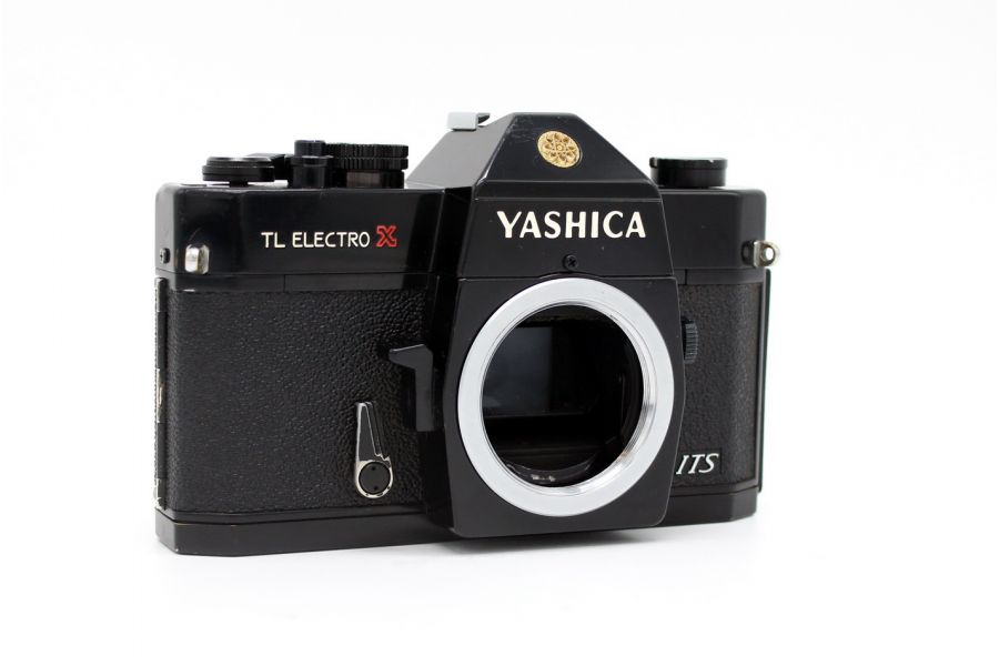Yashica TL Electro X body (Japan, 1971)
