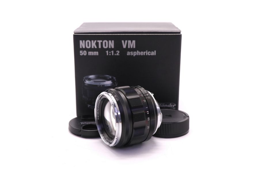 Voigtlander Nokton 50mm f/1.2 Aspherical в упаковке